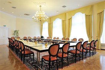 Kaiserhof Hotel 4*